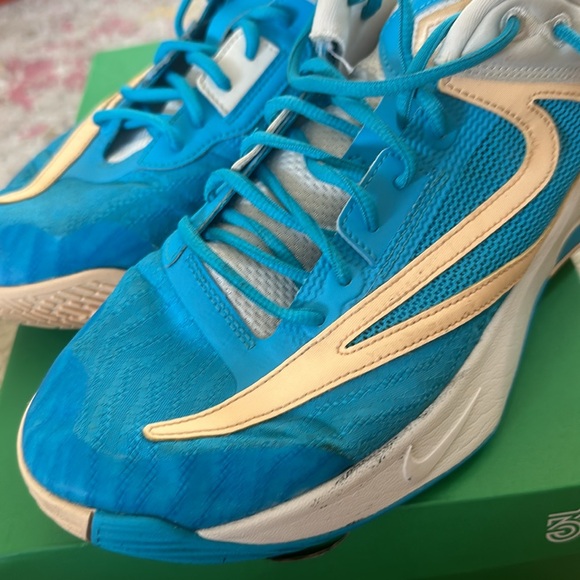 Giannis Immortality 3 men's 11.5 - Picture 4 of 6